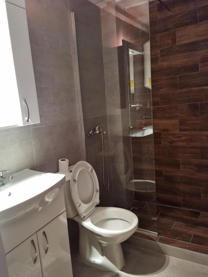 Lester Apartments Скопье Экстерьер фото